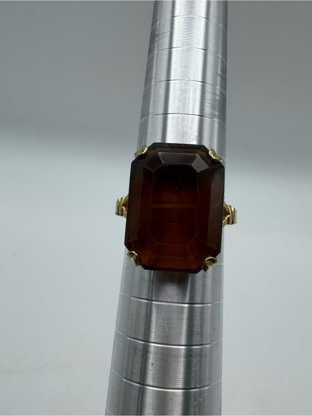Vtg Avon Dark Topaz Glass Cocktail Ring Garden Party Collection Gold Tone Size 8